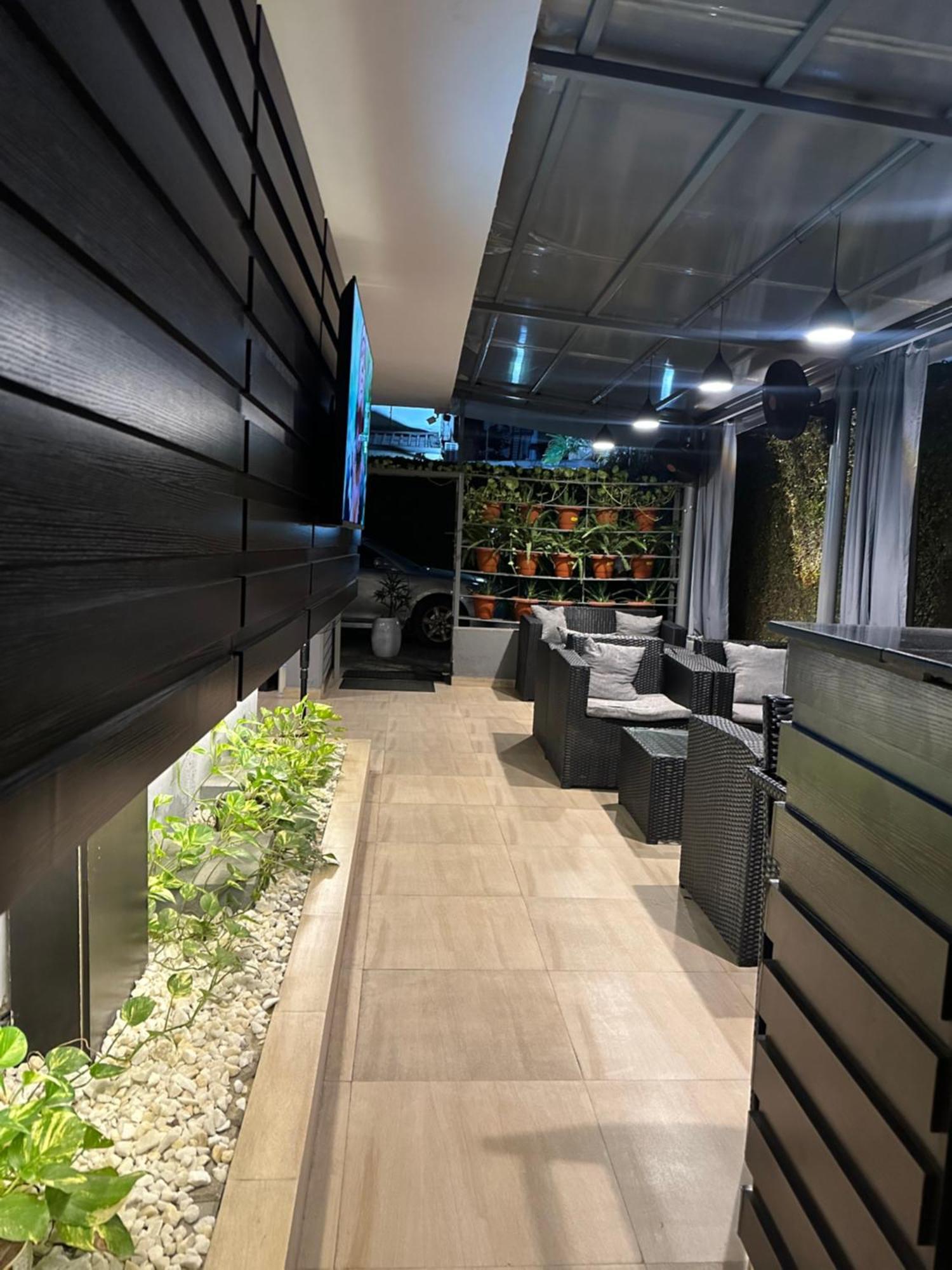 Villa Thirty Three Лагос Екстериор снимка