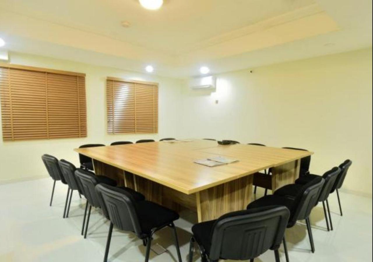 Villa Thirty Three Лагос Екстериор снимка